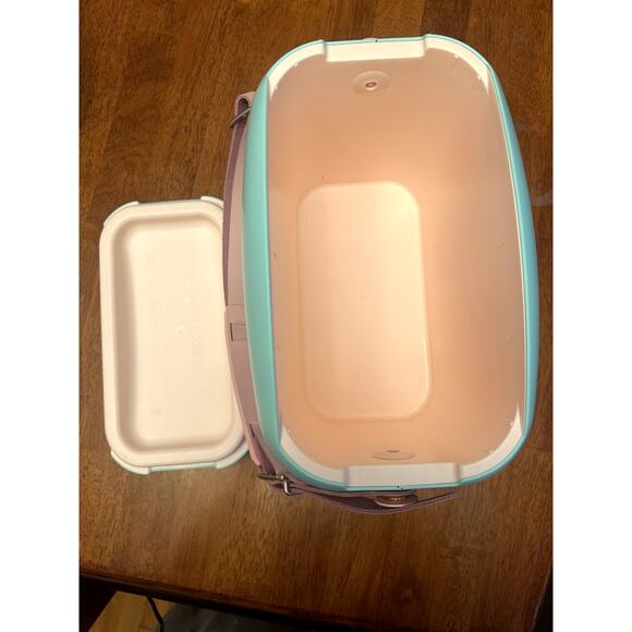 PolarBox Retro Pastel Mini Cooler / Lunch Box with Strap - Picture 5 of 6